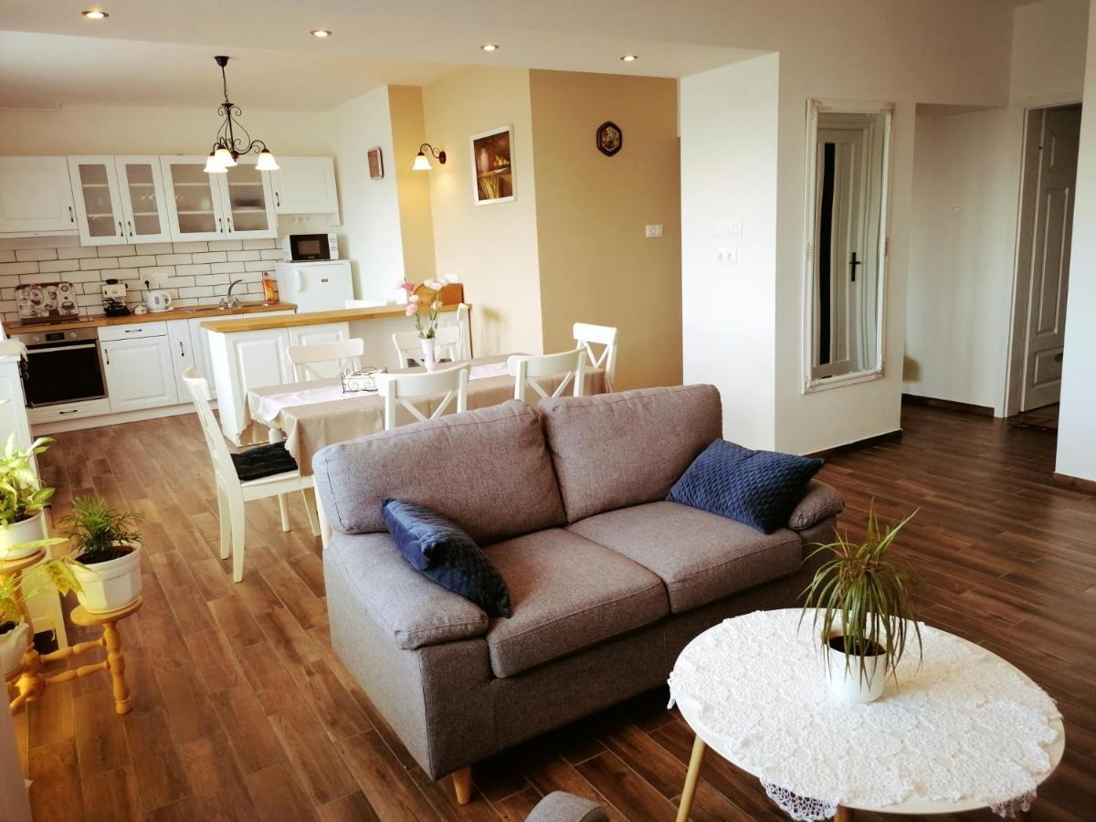 Elisoria Apartments チェーセクトマイ エクステリア 写真